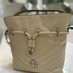 Tory Burch Cream Kira Chevron Bucket 
 Bag. NWOT.